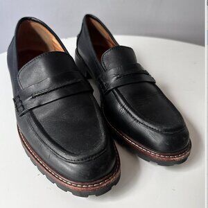 Madewell Corrine lug sole loafers in black (size 8)